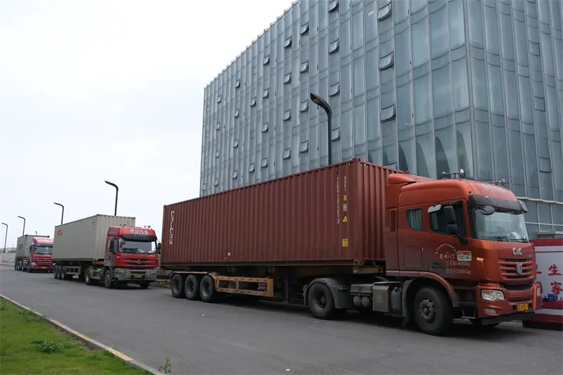 QGM वीट बनवण्याची मशीन मध्य पूर्वेला पाठवली, प्रादेशिक बांधकामाला नवीन झेप घेण्यास मदत केली