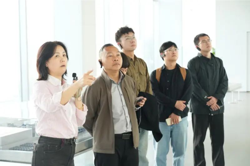 युनिव्हर्सिटी आणि एंटरप्राइझने एकमेकांशी हातमिळवणी करून नवीन प्रवास सुरू करण्यासाठी, हरित भविष्यासाठी नाविन्यपूर्ण उपक्रम